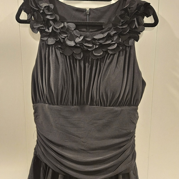 Laura Black tulle gown - Picture 3 of 13